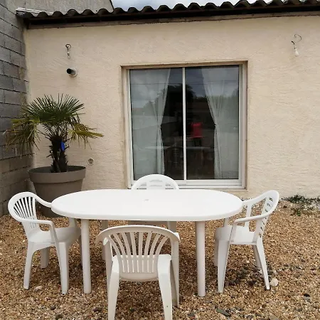 La Petite Maison Des Vignes Les Eglisottes-et-Chalaures